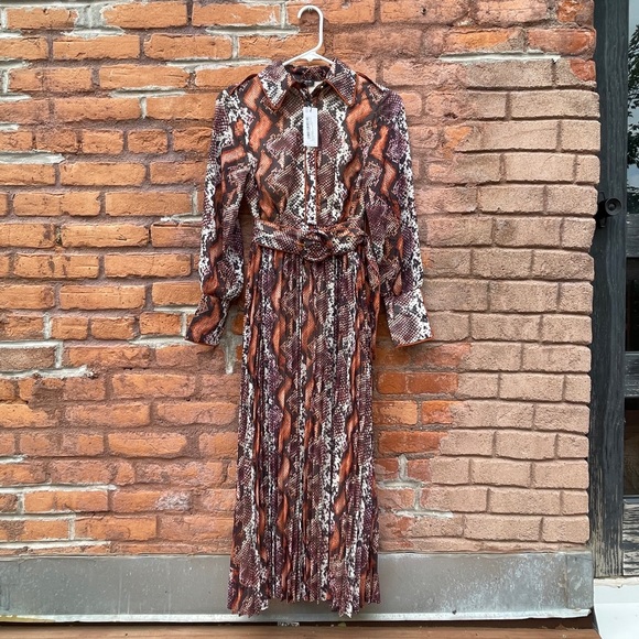 Karen Millen Pleated Collared Snakeskin Print Belted Maxi Shirtdress 2P NWT - Picture 4 of 13